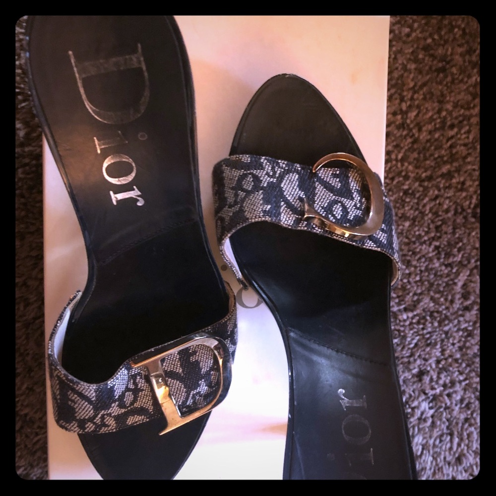 DIOR Shoes - LogoCharm